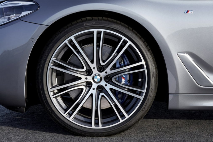 BMW представила 5-Series нового поколения 5