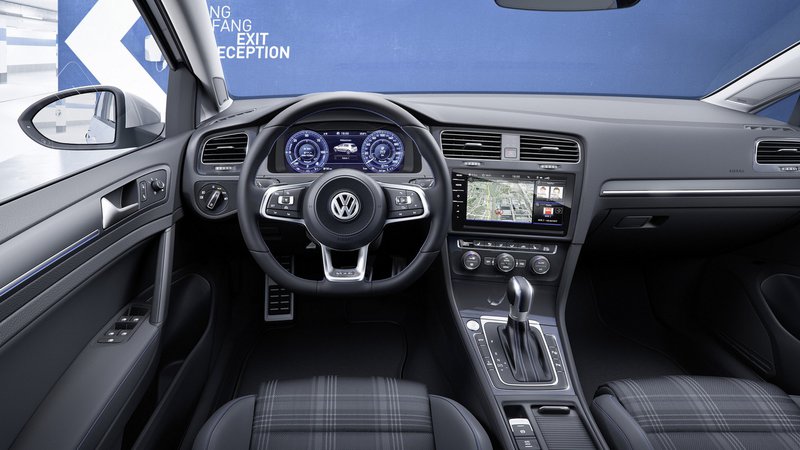 Обновленный Volkswagen Golf VII 11